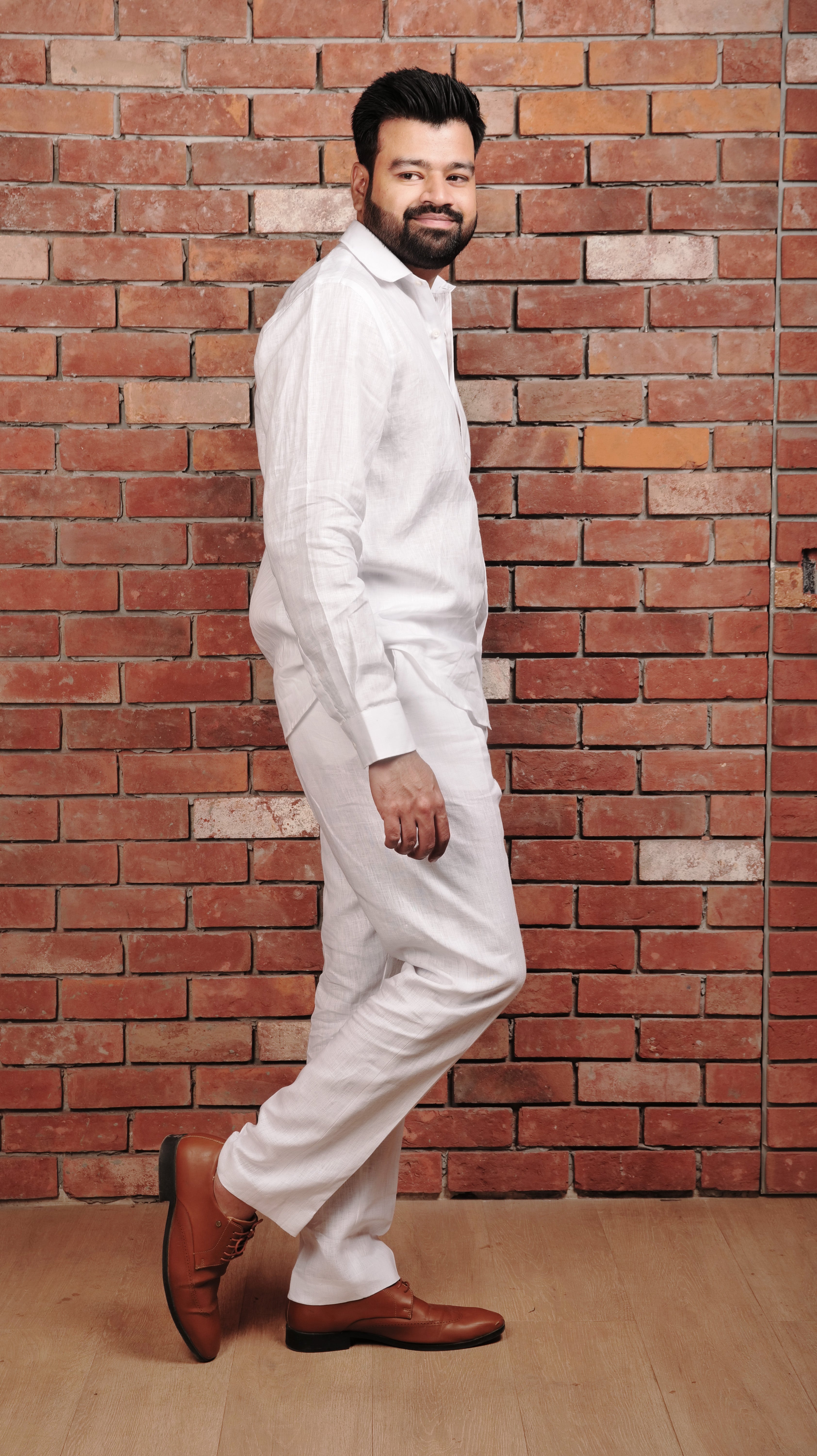 WHITE 60 LEA LINEN SHIRT